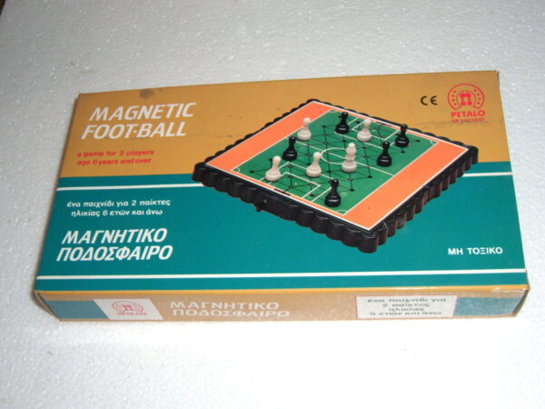 VINTAGE 80's MAGNETIC GREEK BOARD GAME FOOTBALL SOCCER PETALO TRAVEL SIZE MINT | Μαγνητικό Ποδόσφαιρο