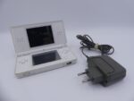 Nintendo DS Lite WHITE CONSOLE Bundle Charger Stylus working USED