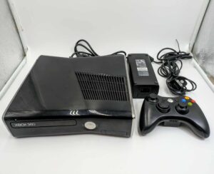 XBOX 360 Console SLIM S 250GB (Model 1439) With CONTROLLER USED