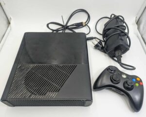 XBOX 360 Console SLIM 250GB (Model 1538) With CONTROLLER USED
